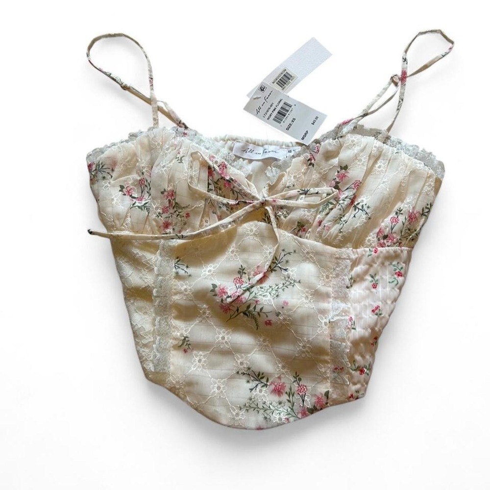 NEW‎ Lacy Floral Corset Inspired Tank